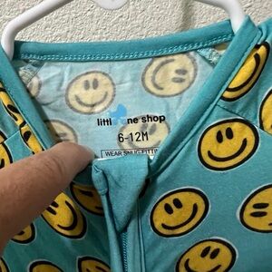 Little One Shop Happy Face Bamboo Shorty 6-12 like new condition